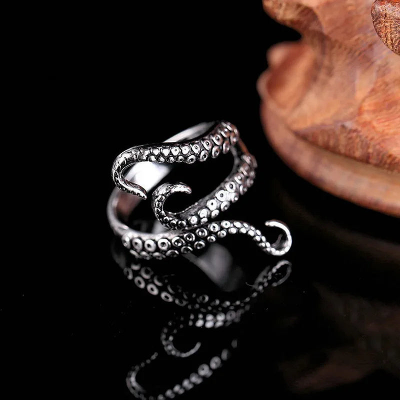 Adjustable Gothic Octopus Tentacle Ring