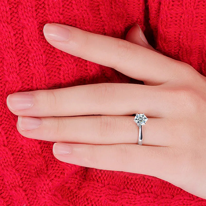Elegant Austrian Crystal Engagement Ring in 925 Silver
