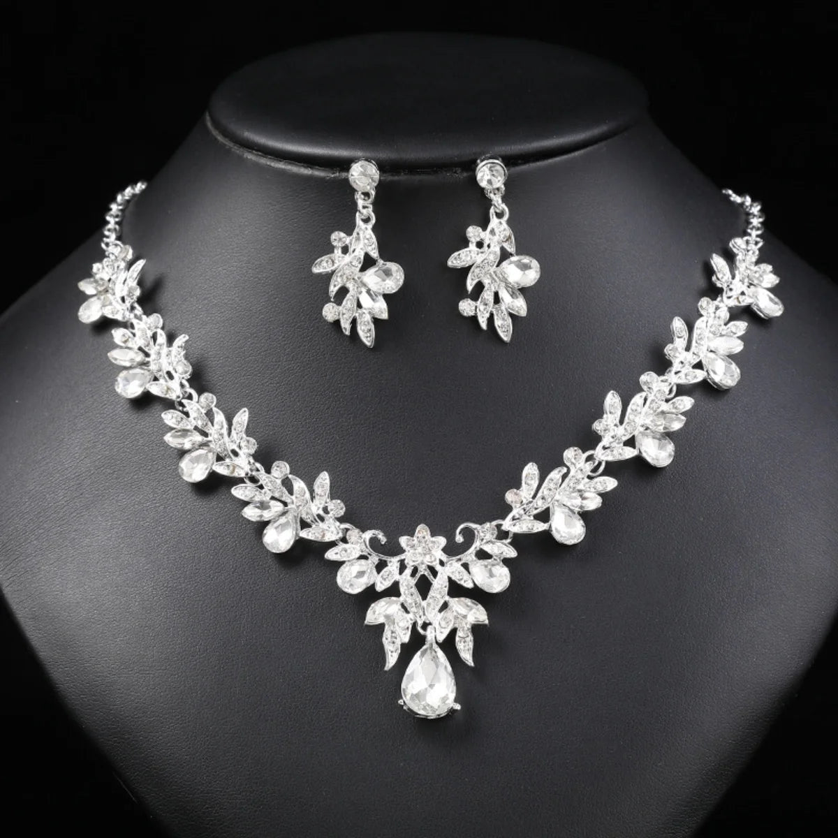 Elegant 3-Piece Rhinestone Teardrop Bridal Jewelry Set
