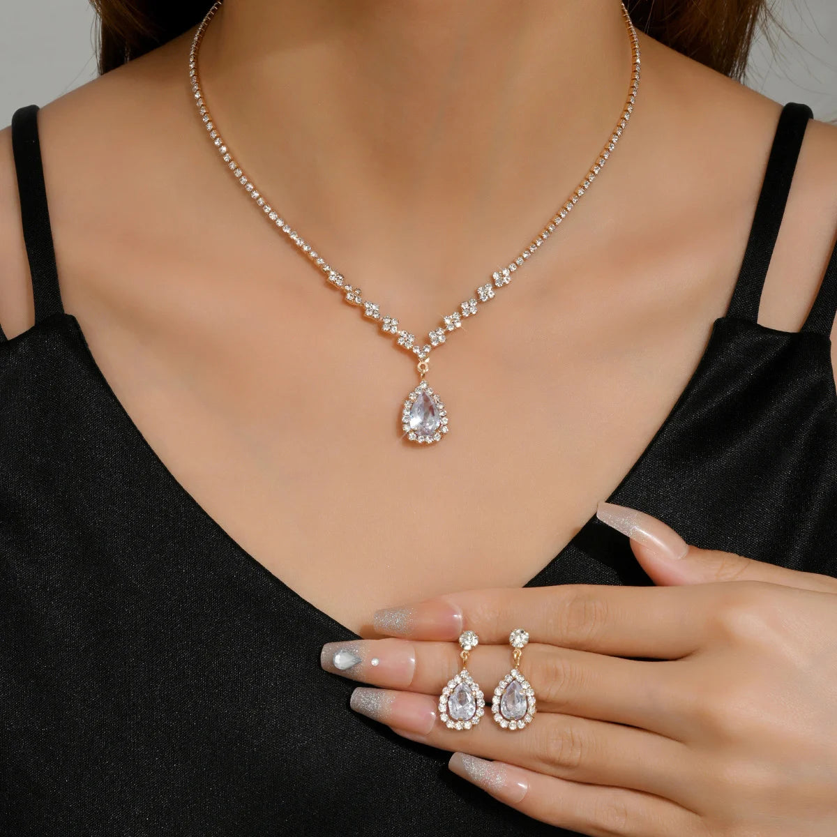 Elegant Rhinestone Necklace & Earrings Set