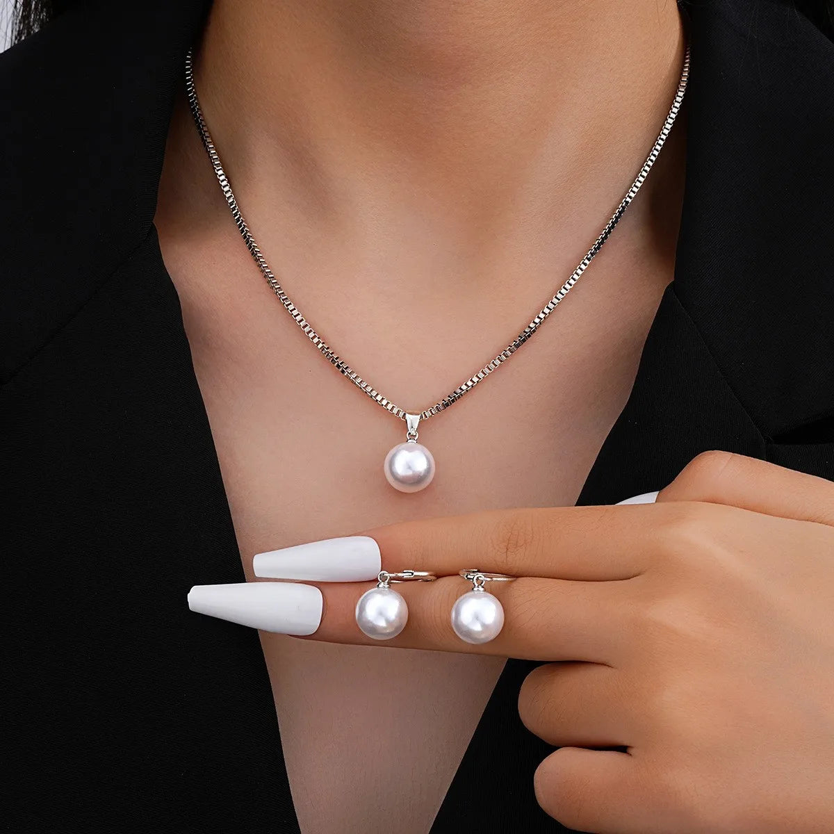Elegant Pearl Pendant Necklace & Earring Jewelry Set