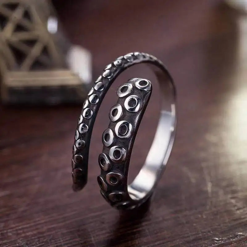 Adjustable Gothic Octopus Tentacle Ring