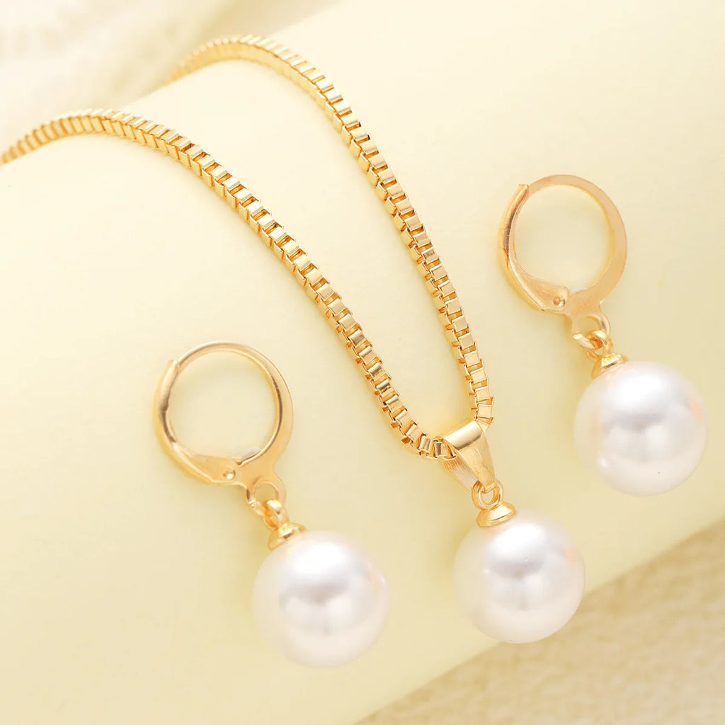 Elegant Pearl Pendant Necklace & Earring Jewelry Set