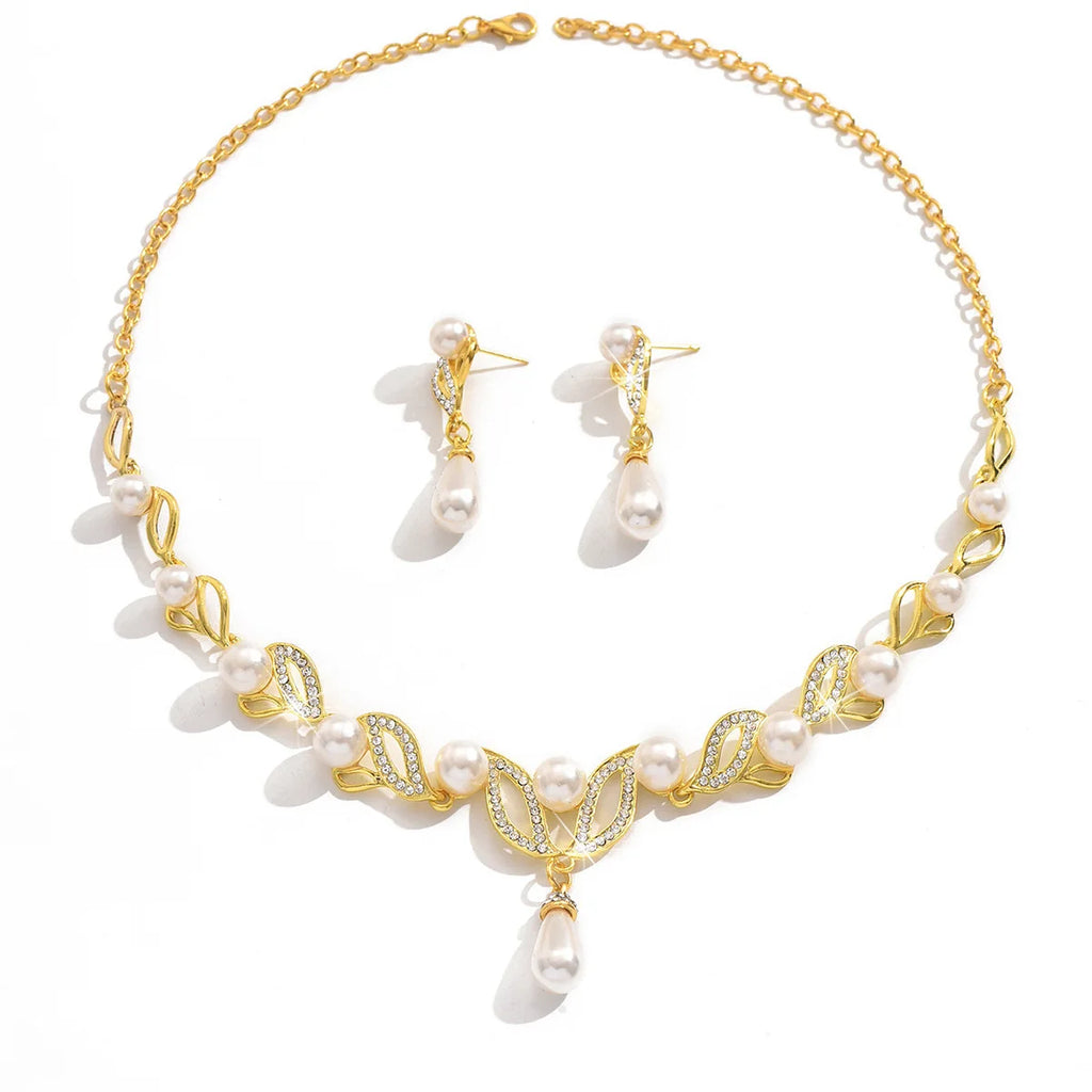 Elegant Vintage Pearl Necklace & Earrings Jewelry Set