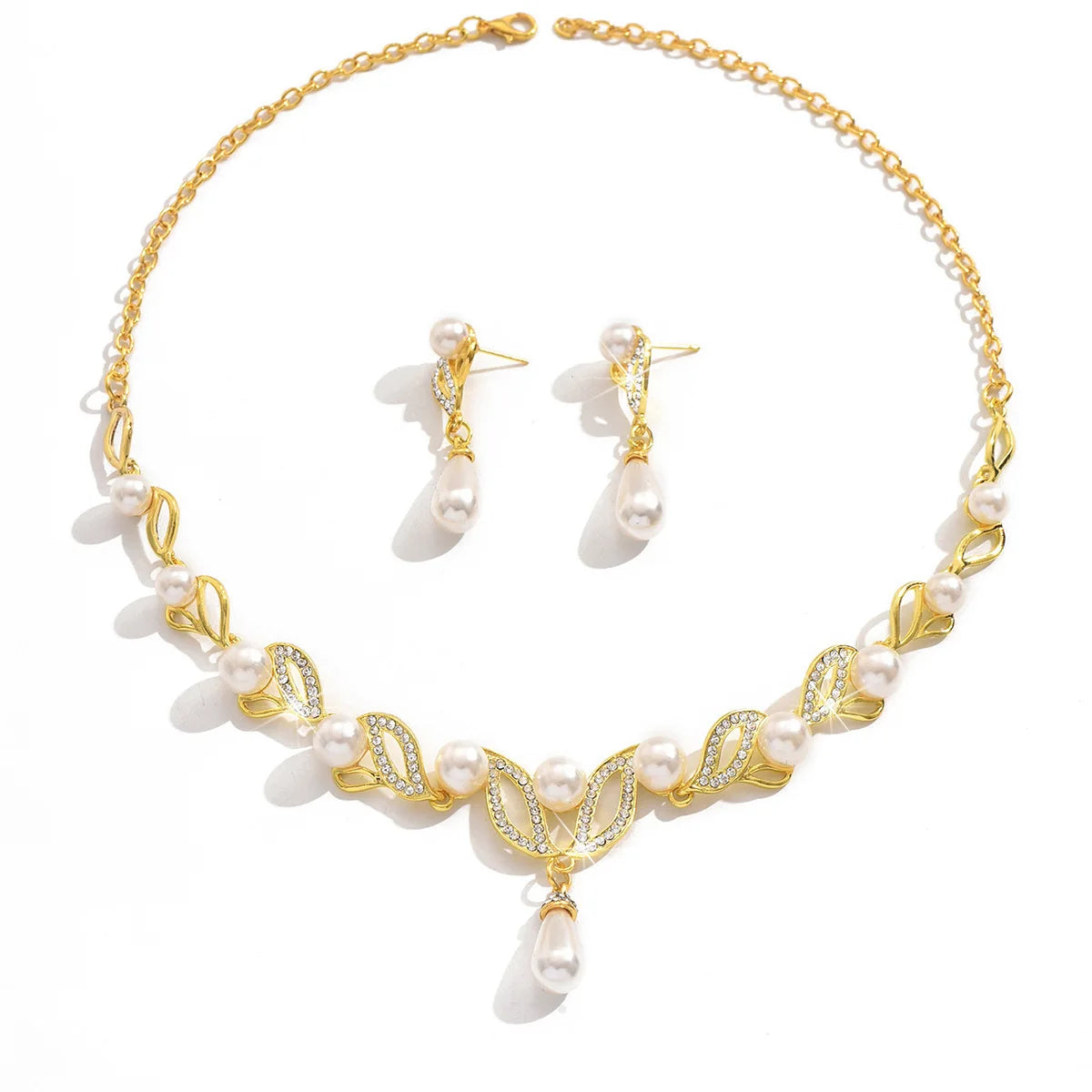 Elegant Vintage Pearl Necklace & Earrings Jewelry Set