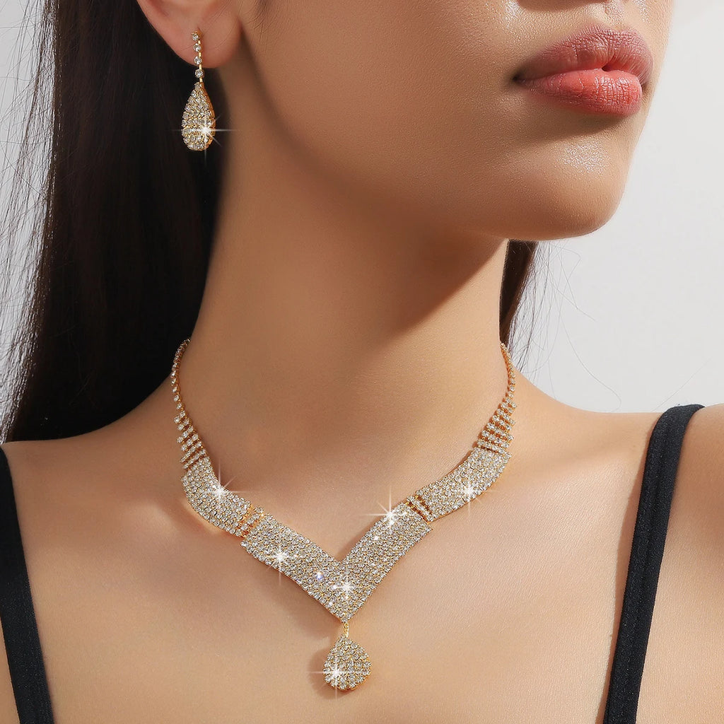 Elegant 3-Piece Rhinestone Teardrop Bridal Jewelry Set