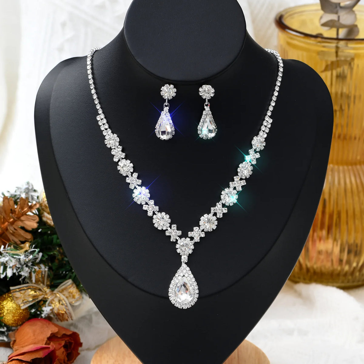Elegant 3-Piece Rhinestone Teardrop Bridal Jewelry Set